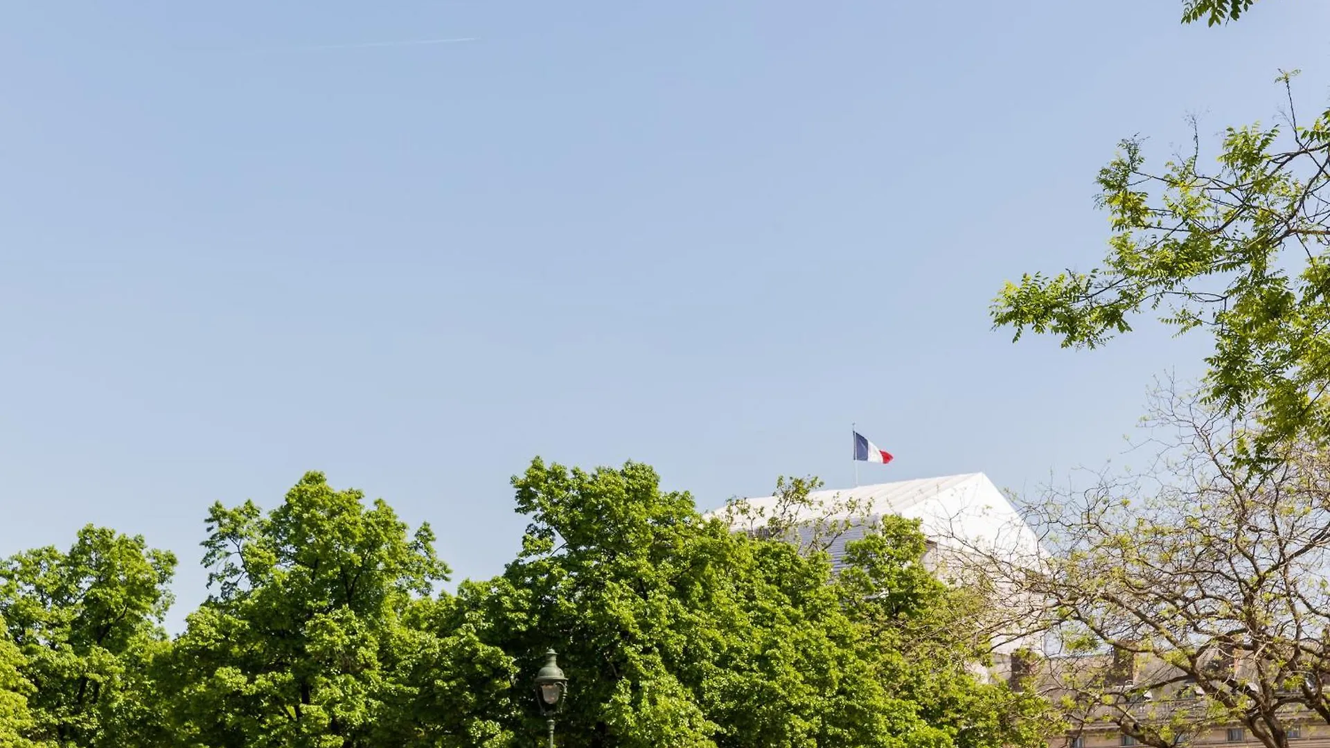Veeve - Avenue To The Eiffel Tower Apartment Paris France